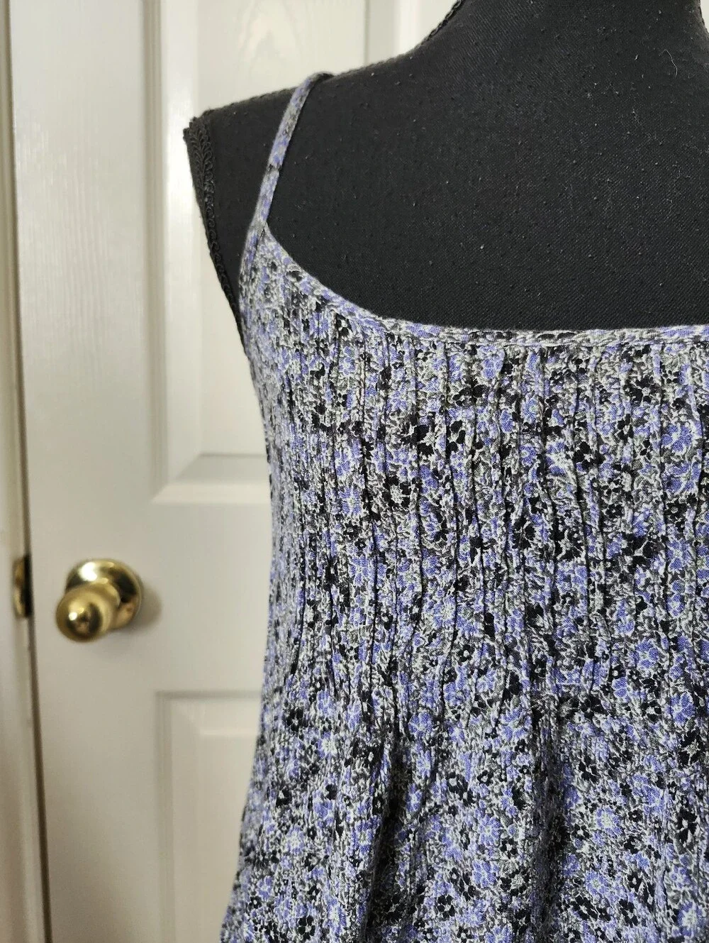 American Eagle Outfitters Lavender Blue Floral Smocked Cami Dress